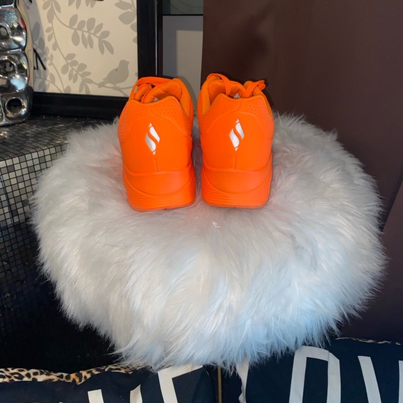 Skechers Uno Neon Orange Athletic Shoes - Picture 3 of 8